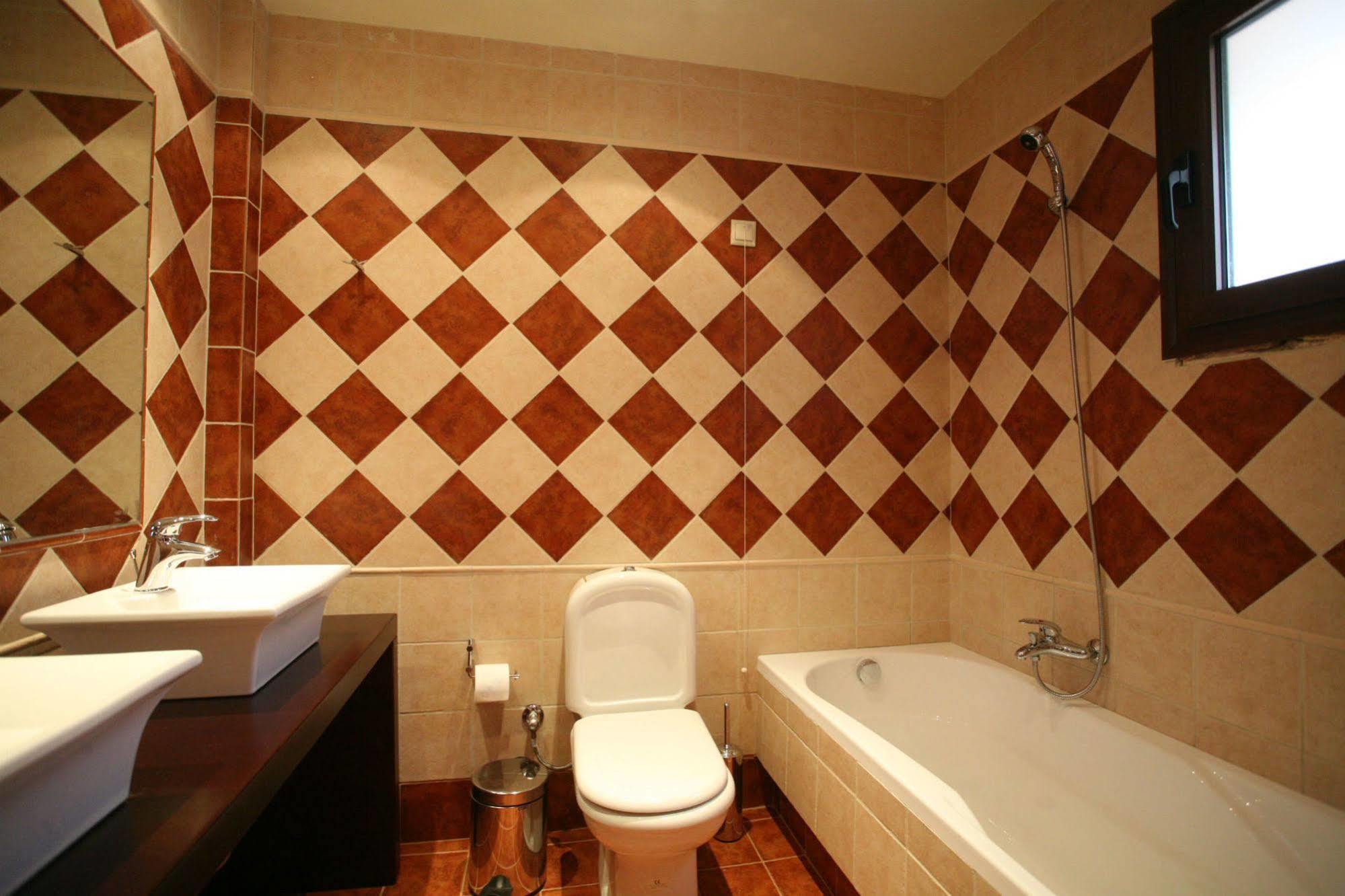 Hotel Tesoro Nikiana Bagian luar foto
