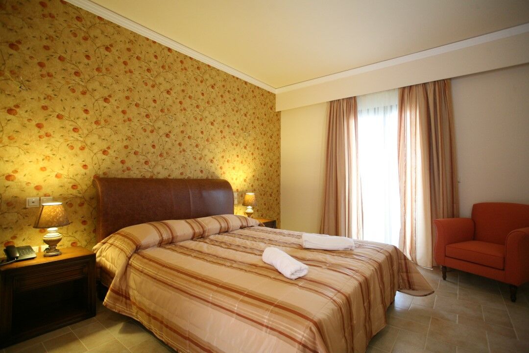 Hotel Tesoro Nikiana Bagian luar foto